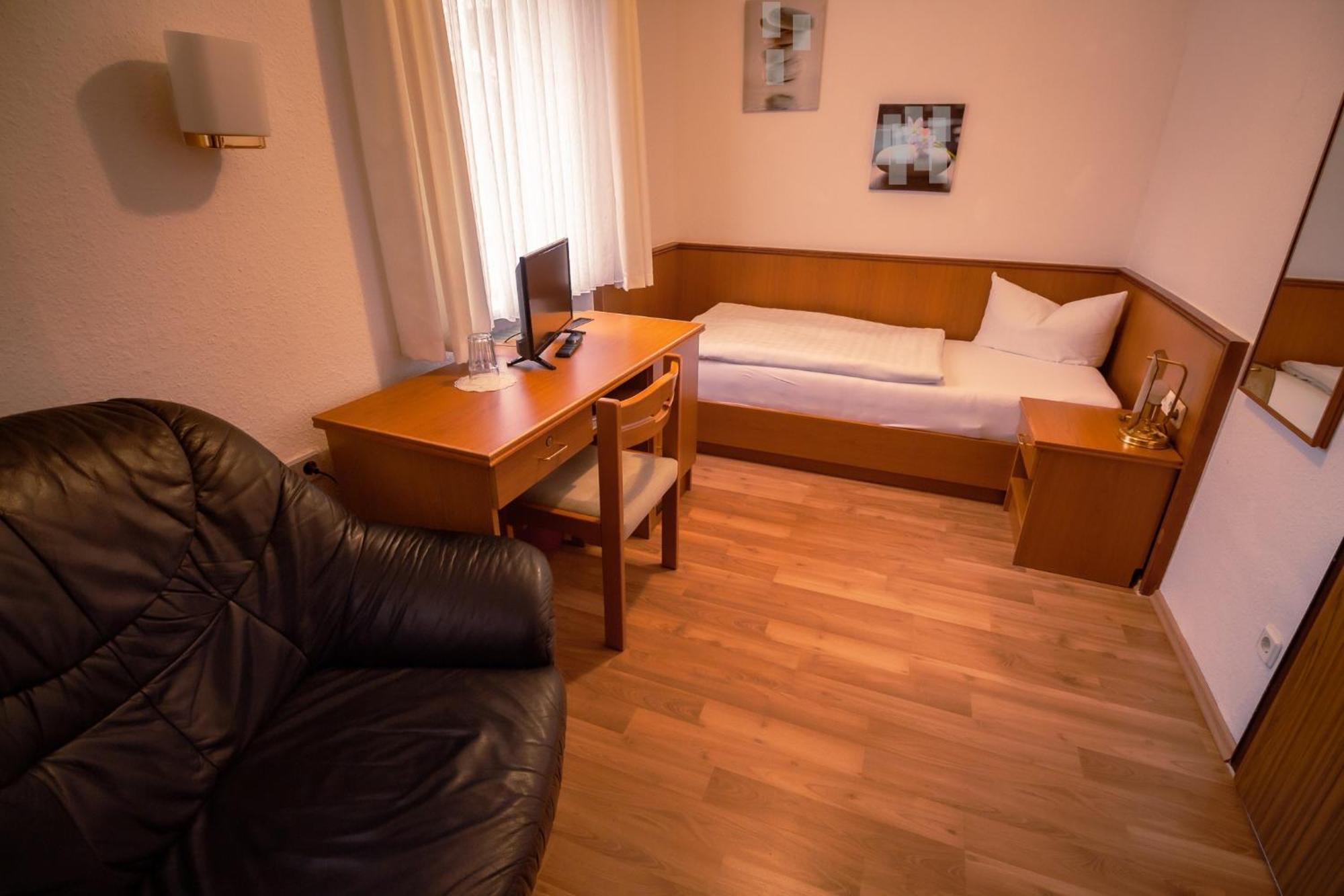 Hotel-Pension Ursula 바트사흐사 외부 사진